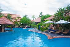 Vinh Hung Reverside Resort